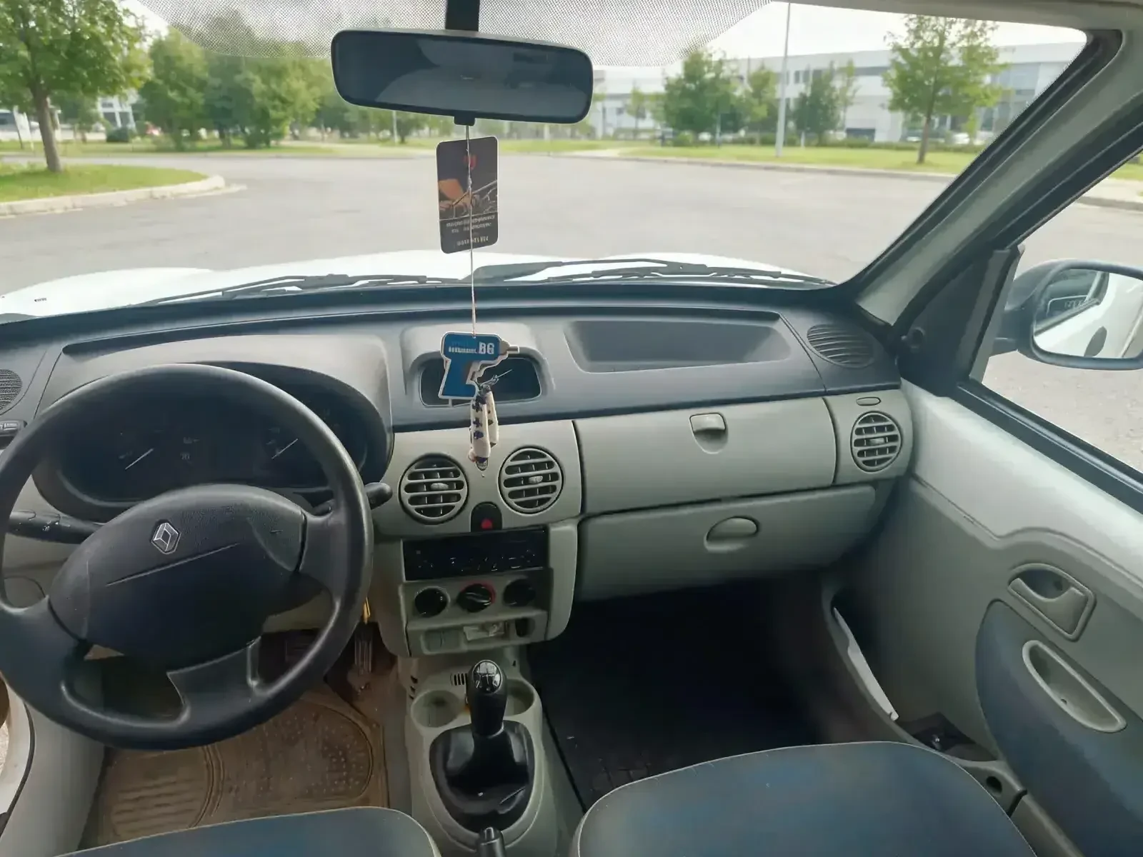 Renault Kangoo 1.5 dCi 70, снимка 14 - Автомобили и джипове - 55391245