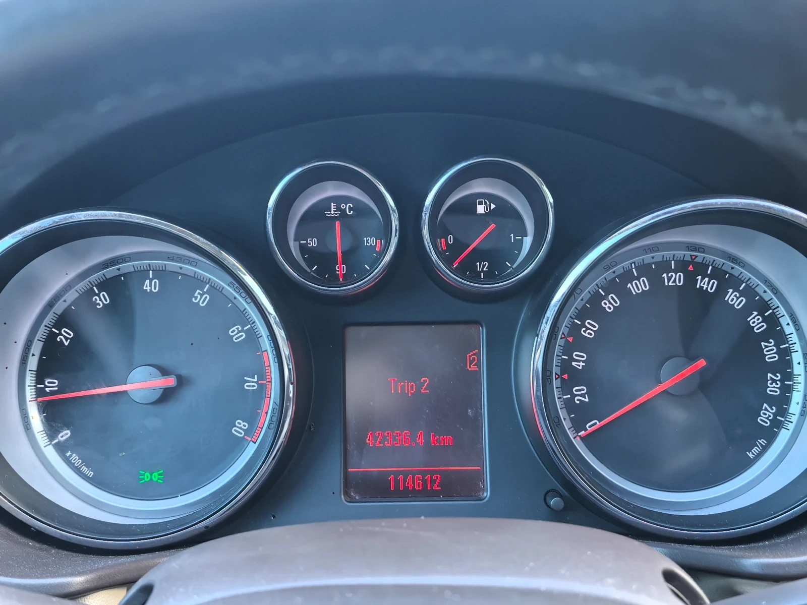 Opel Insignia 2.0 turbo, снимка 10 - Автомобили и джипове - 55647143