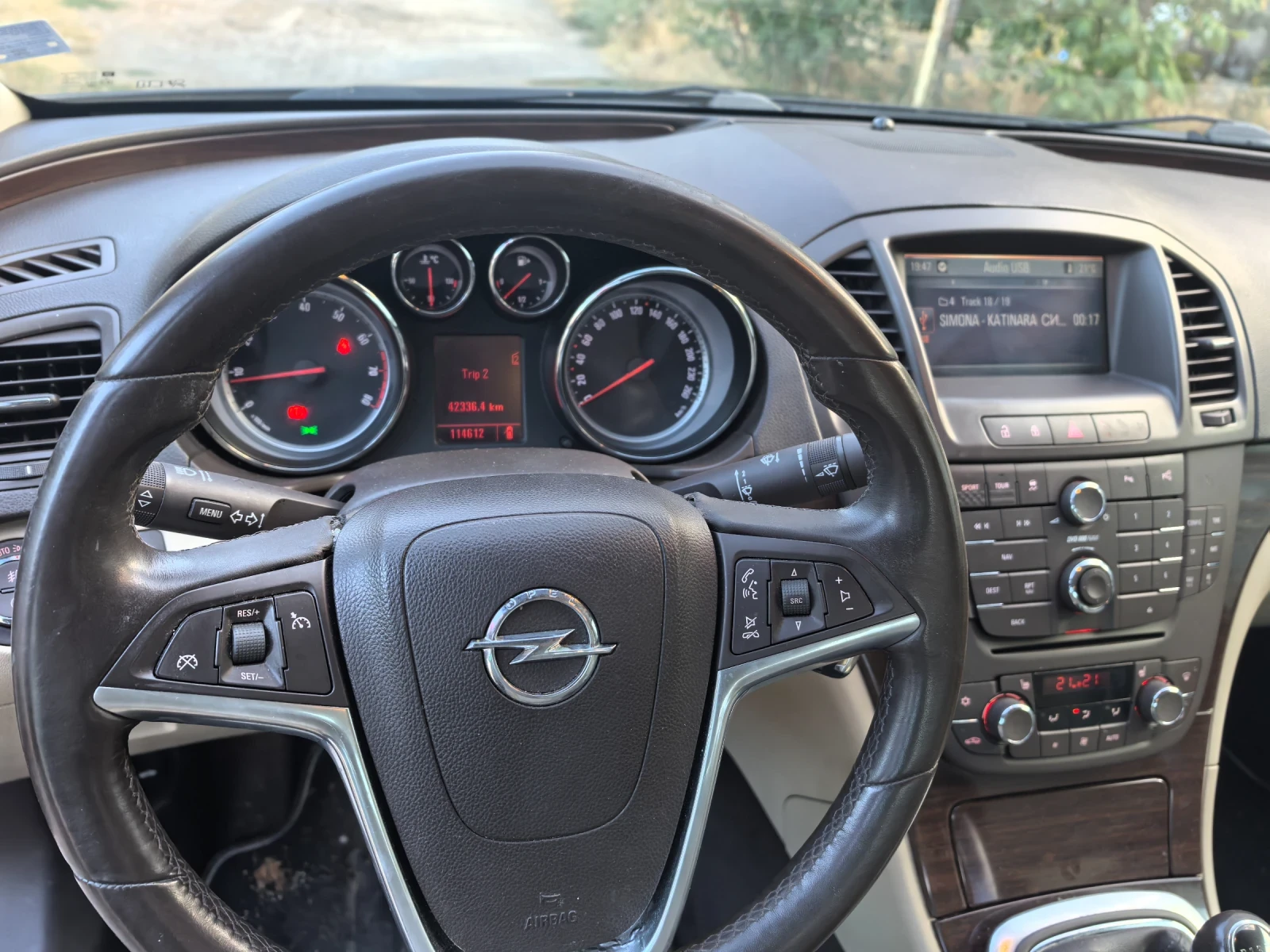 Opel Insignia 2.0 turbo, снимка 6 - Автомобили и джипове - 55647143