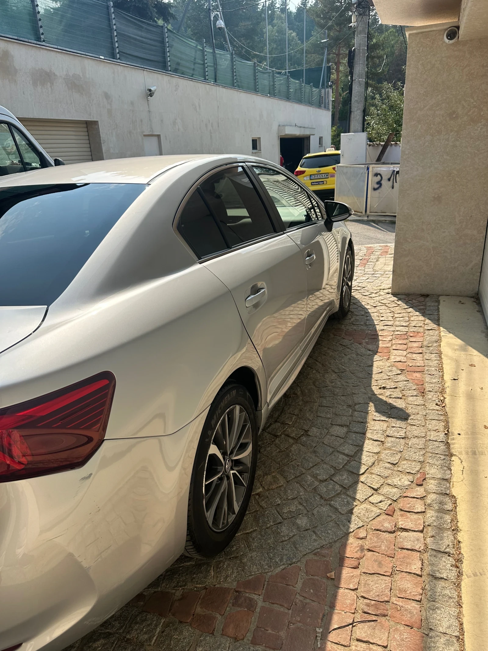 Toyota Avensis 1.8 vvti, снимка 8 - Автомобили и джипове - 55739686