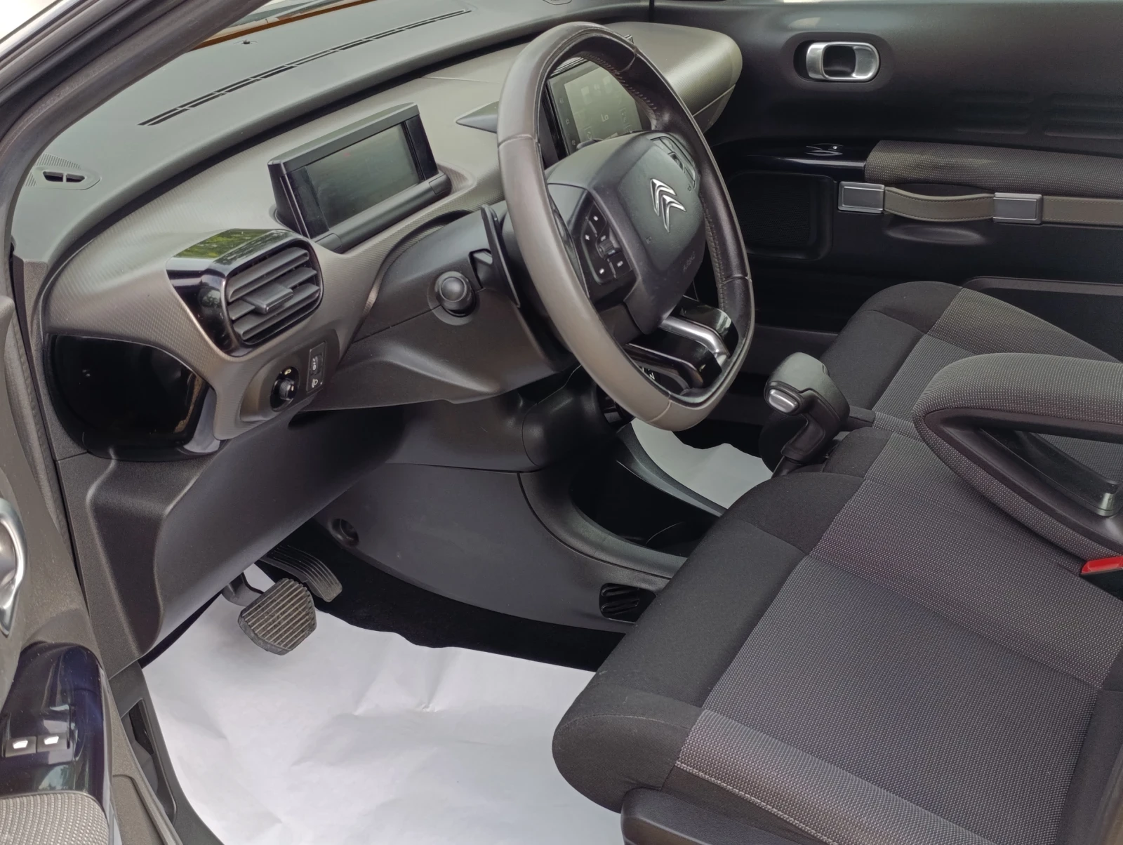 Citroen C4 Cactus AUTOMATIC, снимка 9 - Автомобили и джипове - 55952927