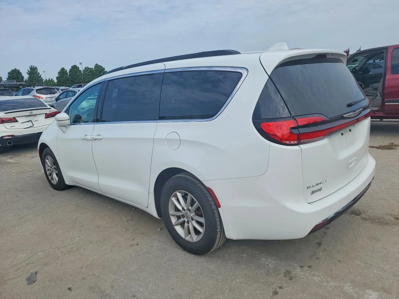 Chrysler Pacifica 3.6l Touring L, снимка 2 - Автомобили и джипове - 56058294