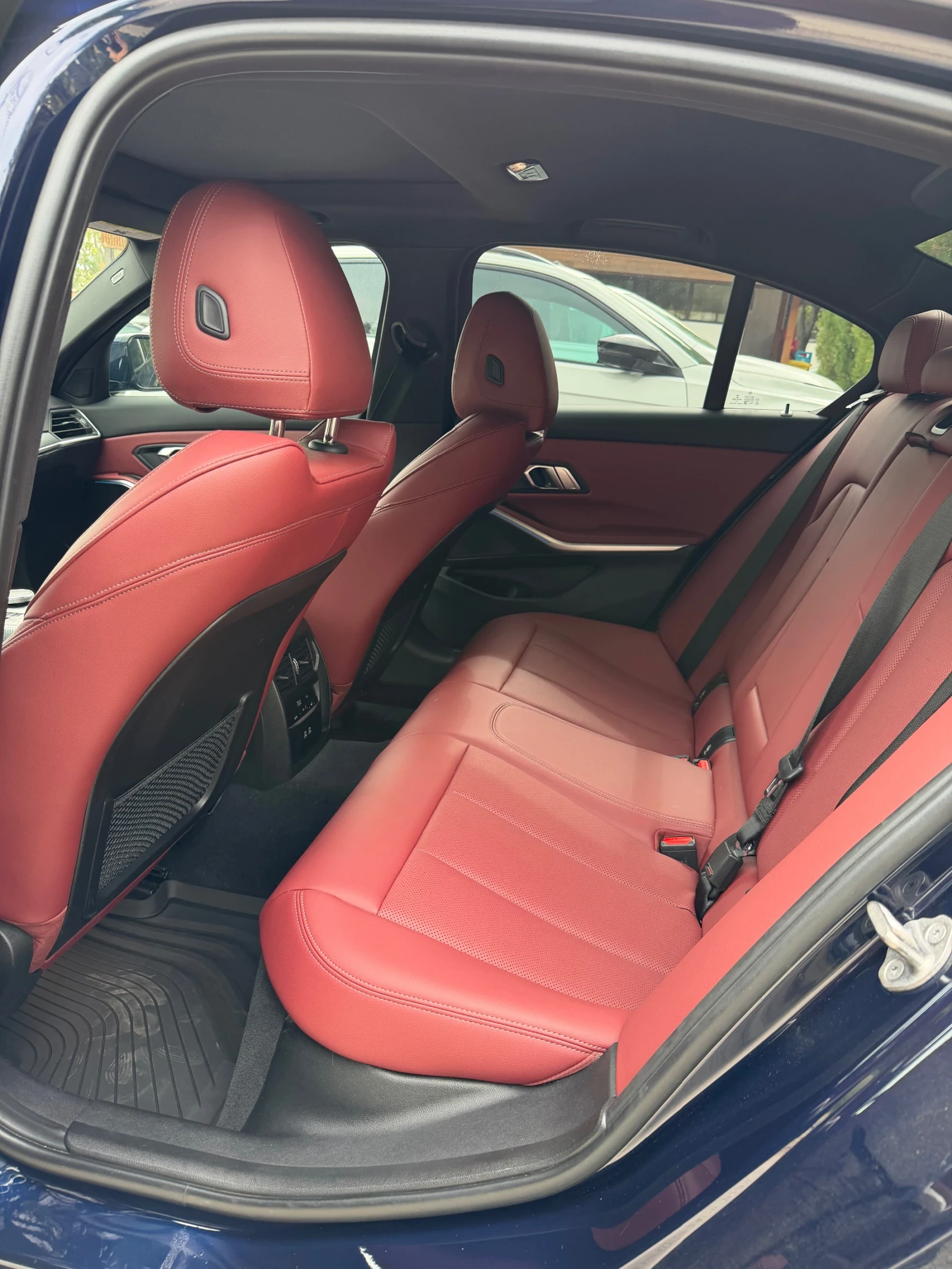 BMW 330 * M Package * xDrive , снимка 13 - Автомобили и джипове - 56232711