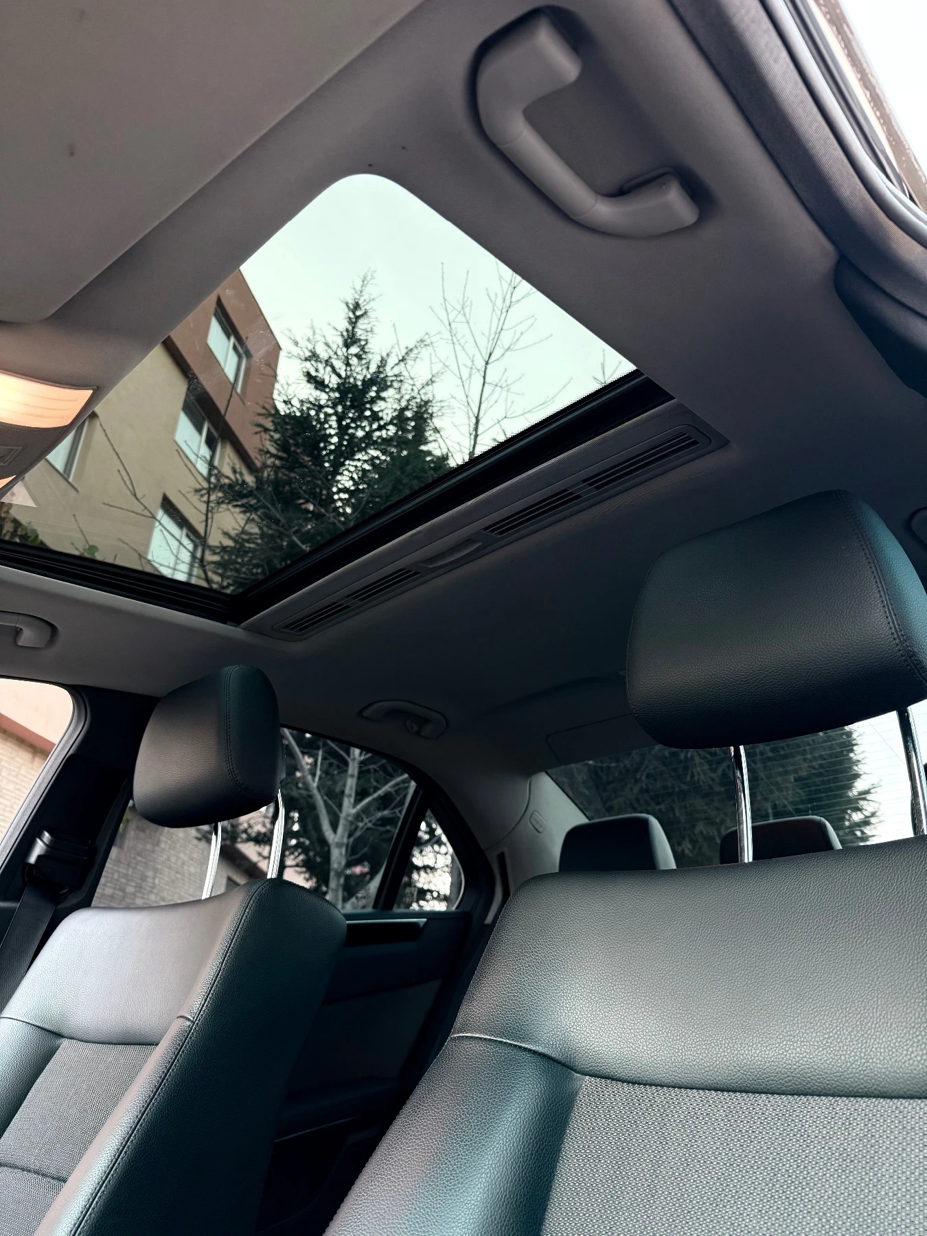 Mercedes-Benz E 350 3.0, снимка 9 - Автомобили и джипове - 56293692