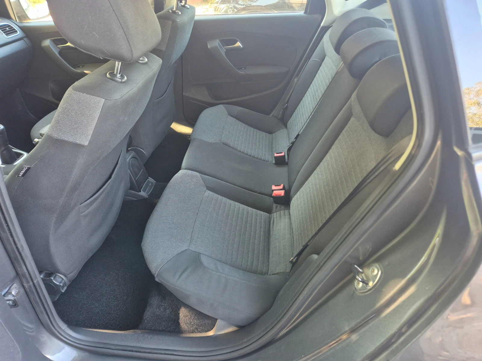 VW Polo 1.2TSI, 70k.c., снимка 9 - Автомобили и джипове - 56595918