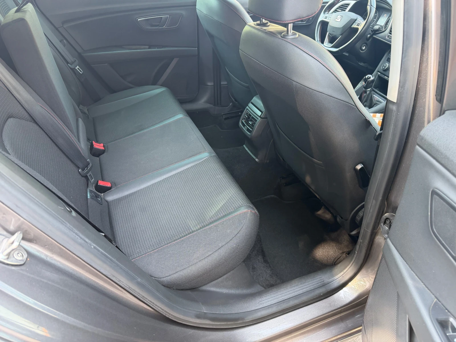 Seat Leon 2.0 184 FR, снимка 9 - Автомобили и джипове - 56617037