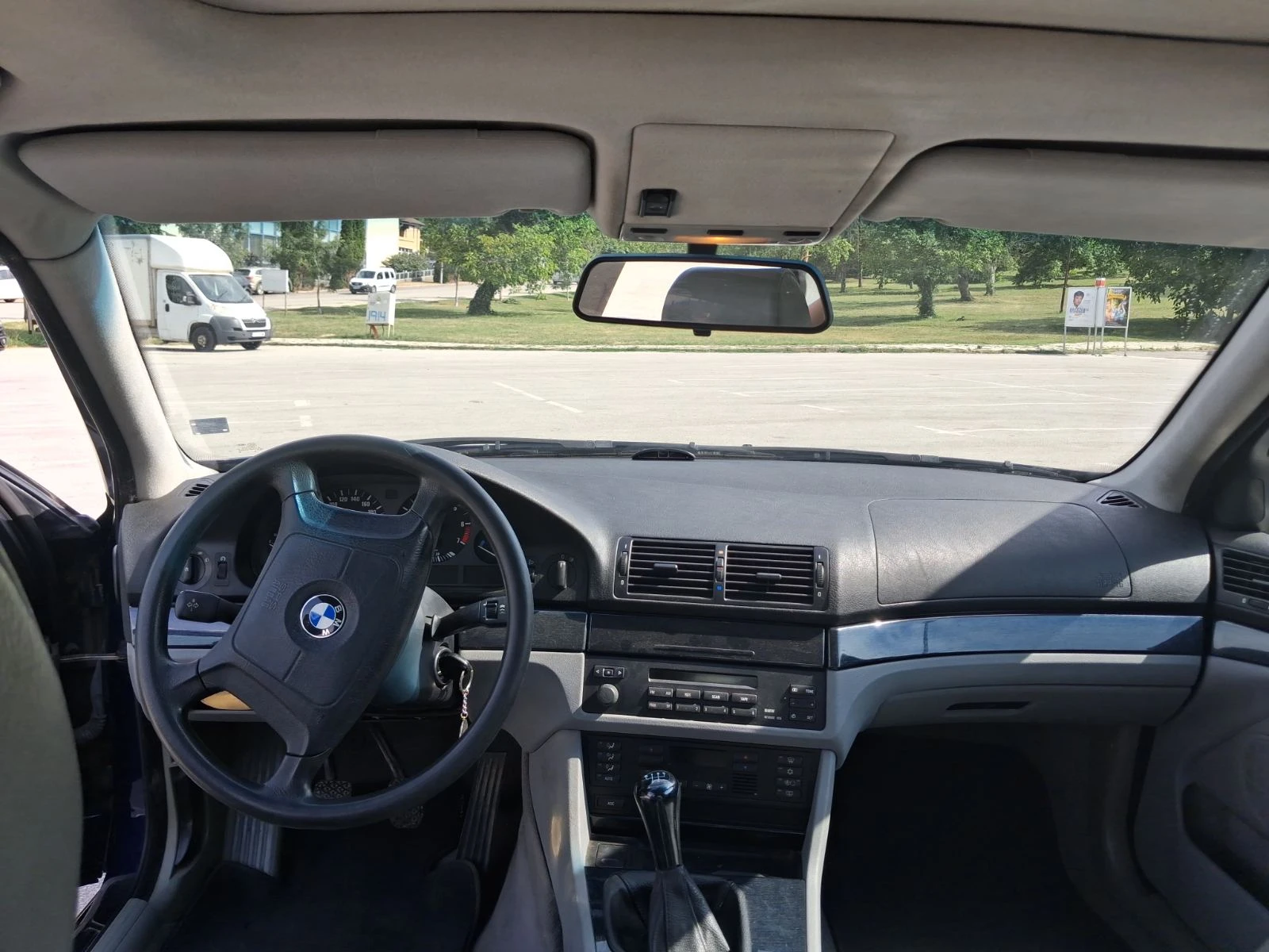 BMW 520 2.0 N/A, снимка 10 - Автомобили и джипове - 56634754