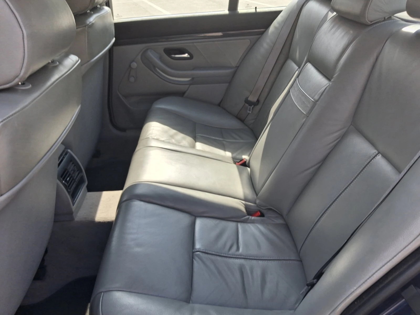 BMW 520 2.0 N/A, снимка 9 - Автомобили и джипове - 56634754