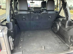 Jeep Wrangler SAHARA * ПОДГРЕВ / КОЖЕН САЛОН / ПРЕДСТАВИТЕЛСТВО, снимка 9