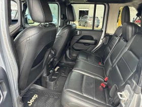 Jeep Wrangler SAHARA * ПОДГРЕВ / КОЖЕН САЛОН / ПРЕДСТАВИТЕЛСТВО, снимка 10