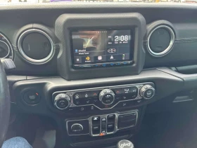 Jeep Wrangler SAHARA * ПОДГРЕВ / КОЖЕН САЛОН / ПРЕДСТАВИТЕЛСТВО, снимка 8