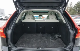 Volvo XC60 Plus Dark Theme AWD | PANO Roof | Leather | Memory, снимка 14
