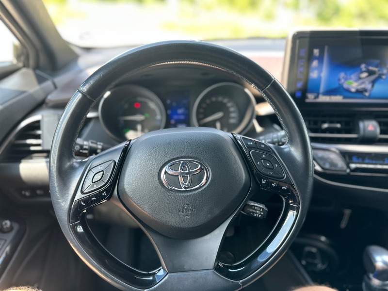 Toyota C-HR 1.8 HYBRID 2017 ТОП СЪСТОЯНИЕ, снимка 15 - Автомобили и джипове - 46114155