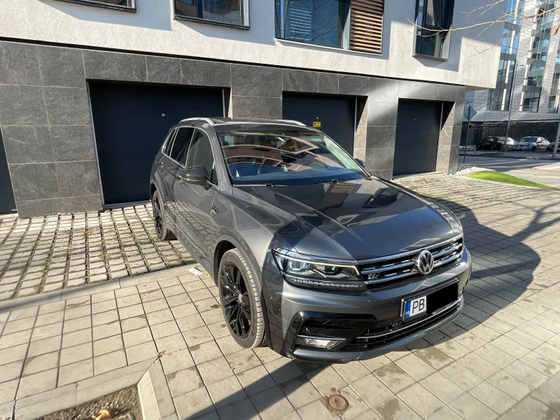 VW Tiguan R-Line 2.0TDI* Панорама* Дистроник* Подгрев* 360* , снимка 2 - Автомобили и джипове - 48504591