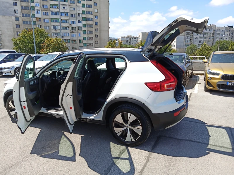 Volvo XC40 Т3 Momentum , снимка 8 - Автомобили и джипове - 51201399