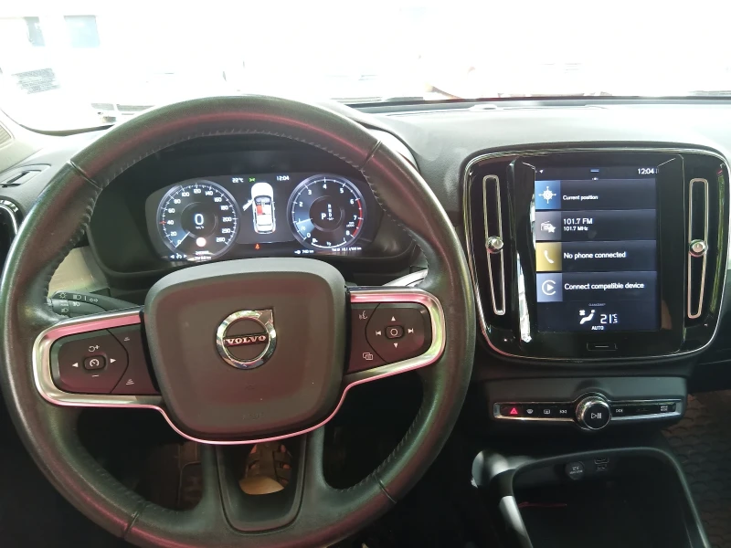 Volvo XC40 Т3 Momentum , снимка 10 - Автомобили и джипове - 51201399