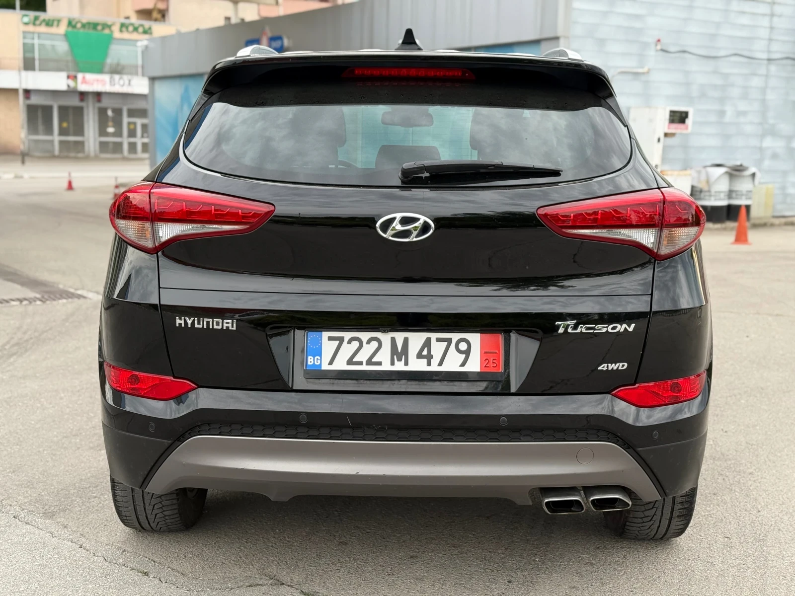 Hyundai Tucson 2.0 CRDI 4WD 136кс Автомат, Камера, Лайн асистенс. - изображение 6