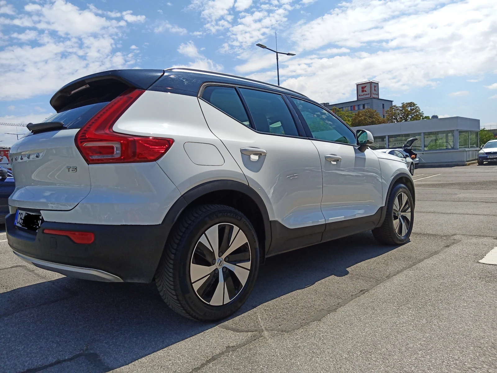 Volvo XC40 Т3 Momentum  - изображение 6