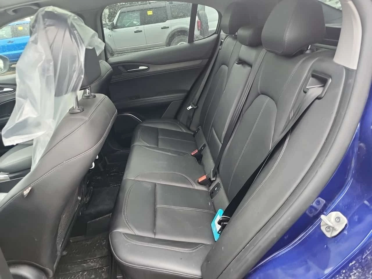 Alfa Romeo Stelvio TI / CARFAX / CAMERA/ПОДГРЕВИ, снимка 12 - Автомобили и джипове - 53947483