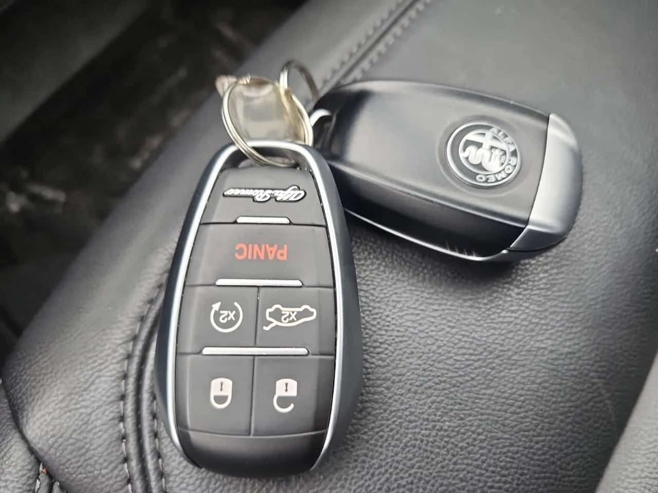 Alfa Romeo Stelvio TI / CARFAX / CAMERA/ПОДГРЕВИ, снимка 8 - Автомобили и джипове - 53947483