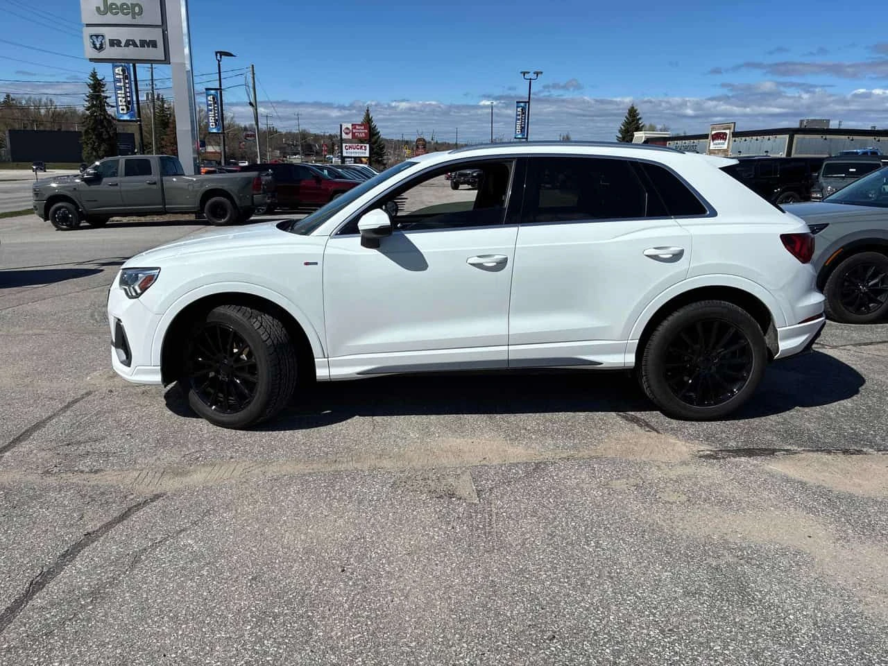 Audi Q3 QUATTRO * FULL S LINE* ДИСТРОНИК* DIGITAL* ПАНОРАМ, снимка 3 - Автомобили и джипове - 54520549