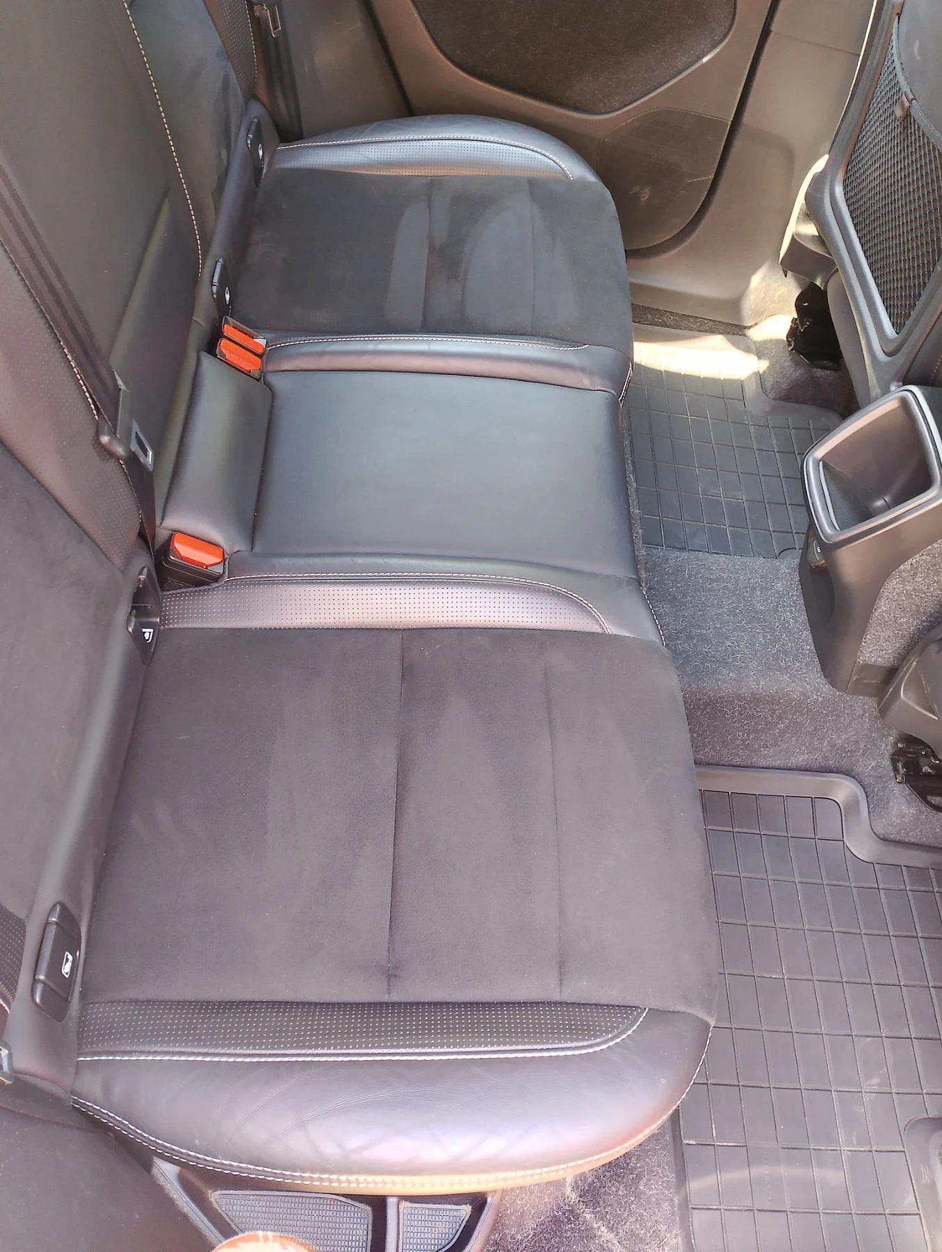 Volvo XC40 D3 -150cv R-design , снимка 4 - Автомобили и джипове - 55706722