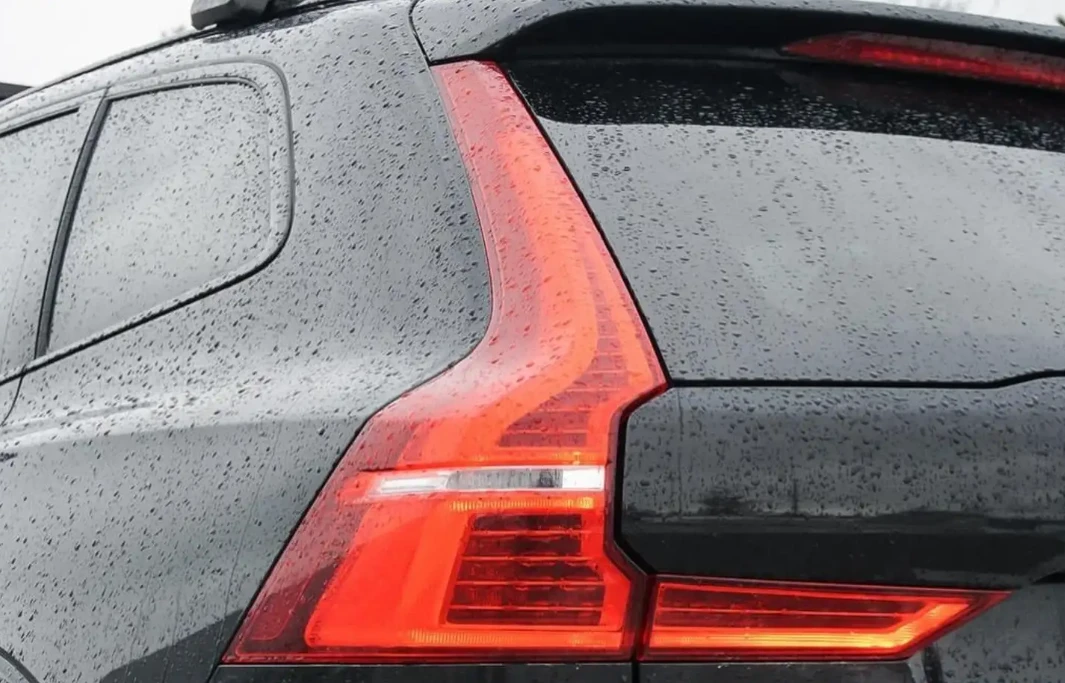 Volvo XC60 Plus Dark Theme AWD | PANO Roof | Leather | Memory, снимка 5 - Автомобили и джипове - 55889026