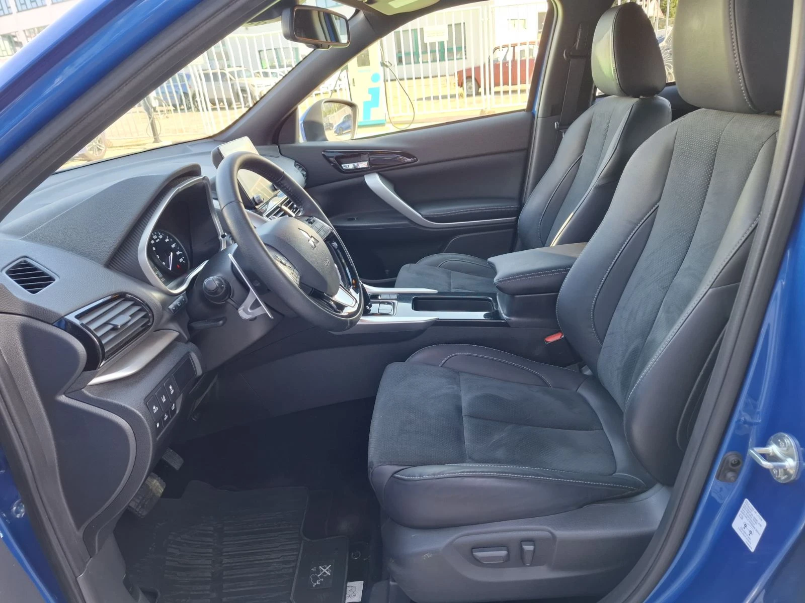 Mitsubishi Eclipse Cross INTENSE+ PHEV, снимка 13 - Автомобили и джипове - 56016462