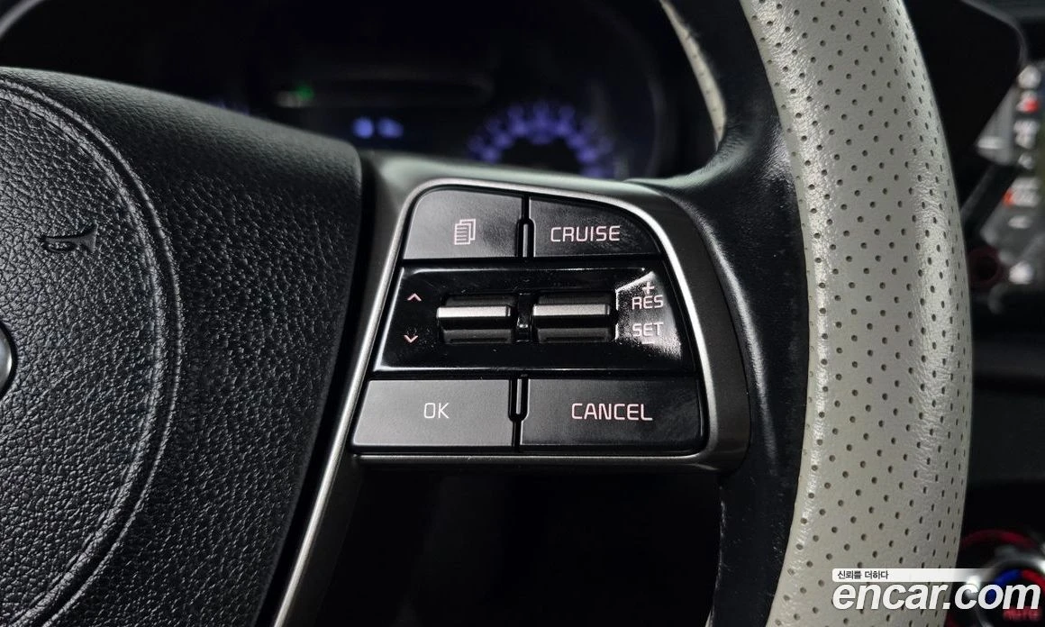 Kia Sorento Diesel 2.0 2WD Prestige, снимка 17 - Автомобили и джипове - 56155205
