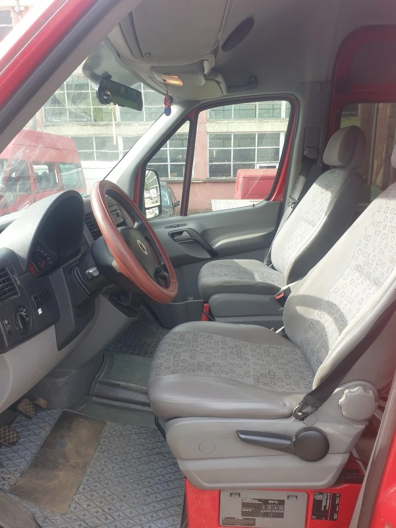 VW Crafter 2.5 TDI, снимка 11 - Бусове и автобуси - 40717485