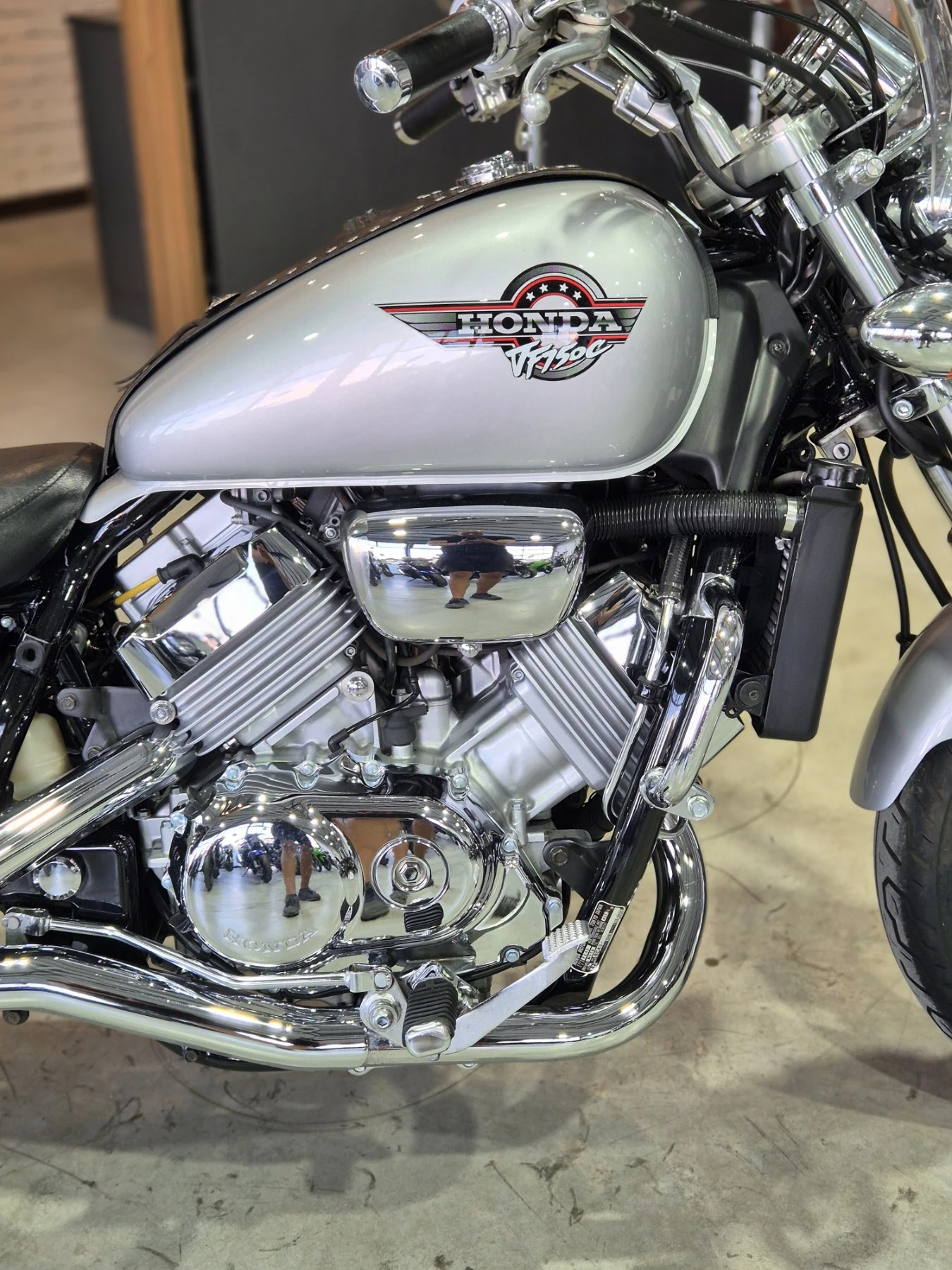 Honda Magna VF 750 C Нов внос от Швейцария!!, снимка 11 - Мотоциклети и мототехника - 55365092