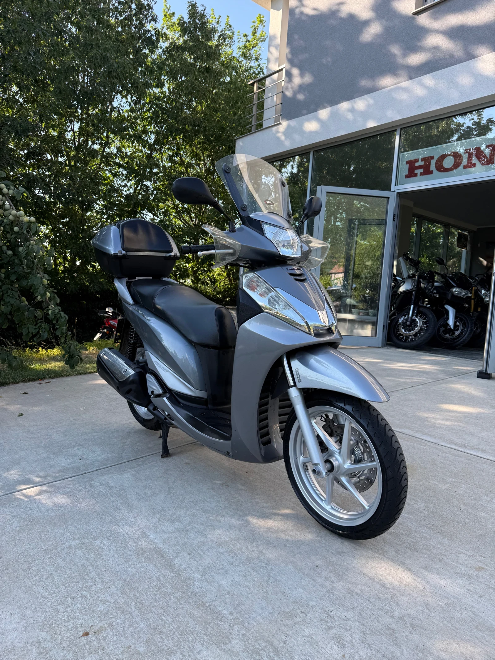 Honda Sh ABS 300i 2012, снимка 2 - Мотоциклети и мототехника - 55493585