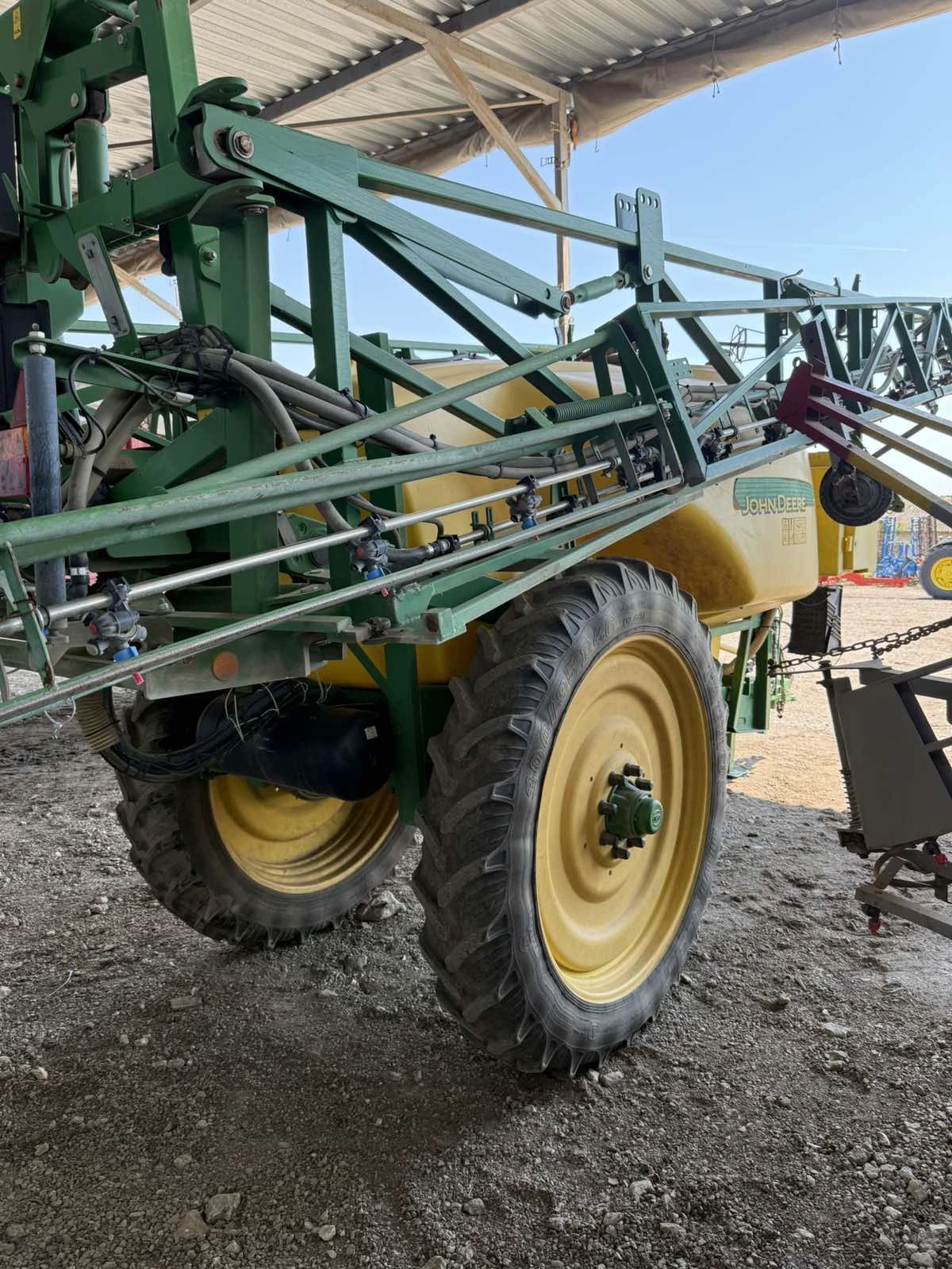 Пръскачка Друга марка JOHN DEERE 740 24 МЕТРА 4000 ЛИТРА ЛИЗИНГ - изображение 3