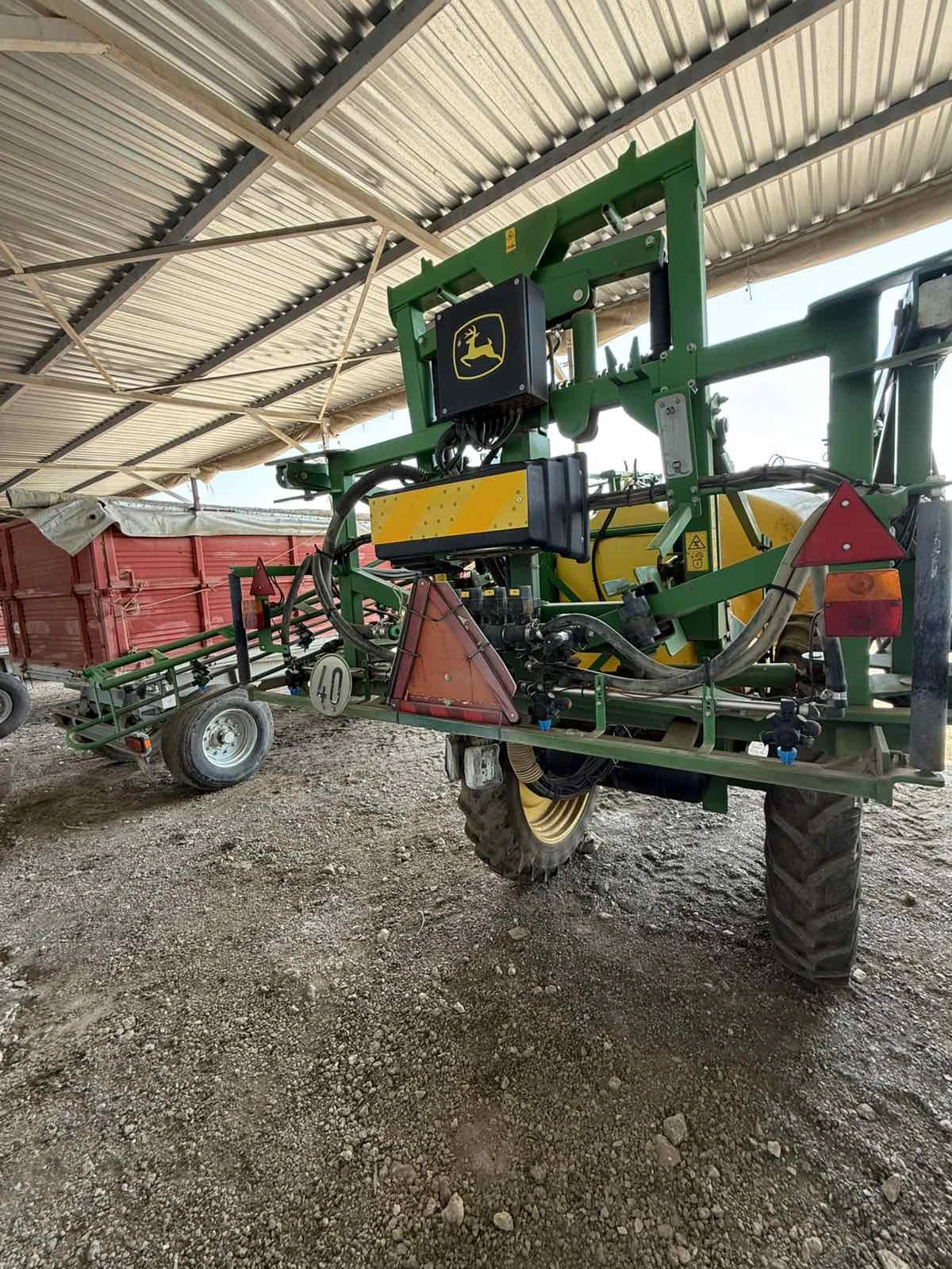 Пръскачка Друга марка JOHN DEERE 740 24 МЕТРА 4000 ЛИТРА ЛИЗИНГ - изображение 4