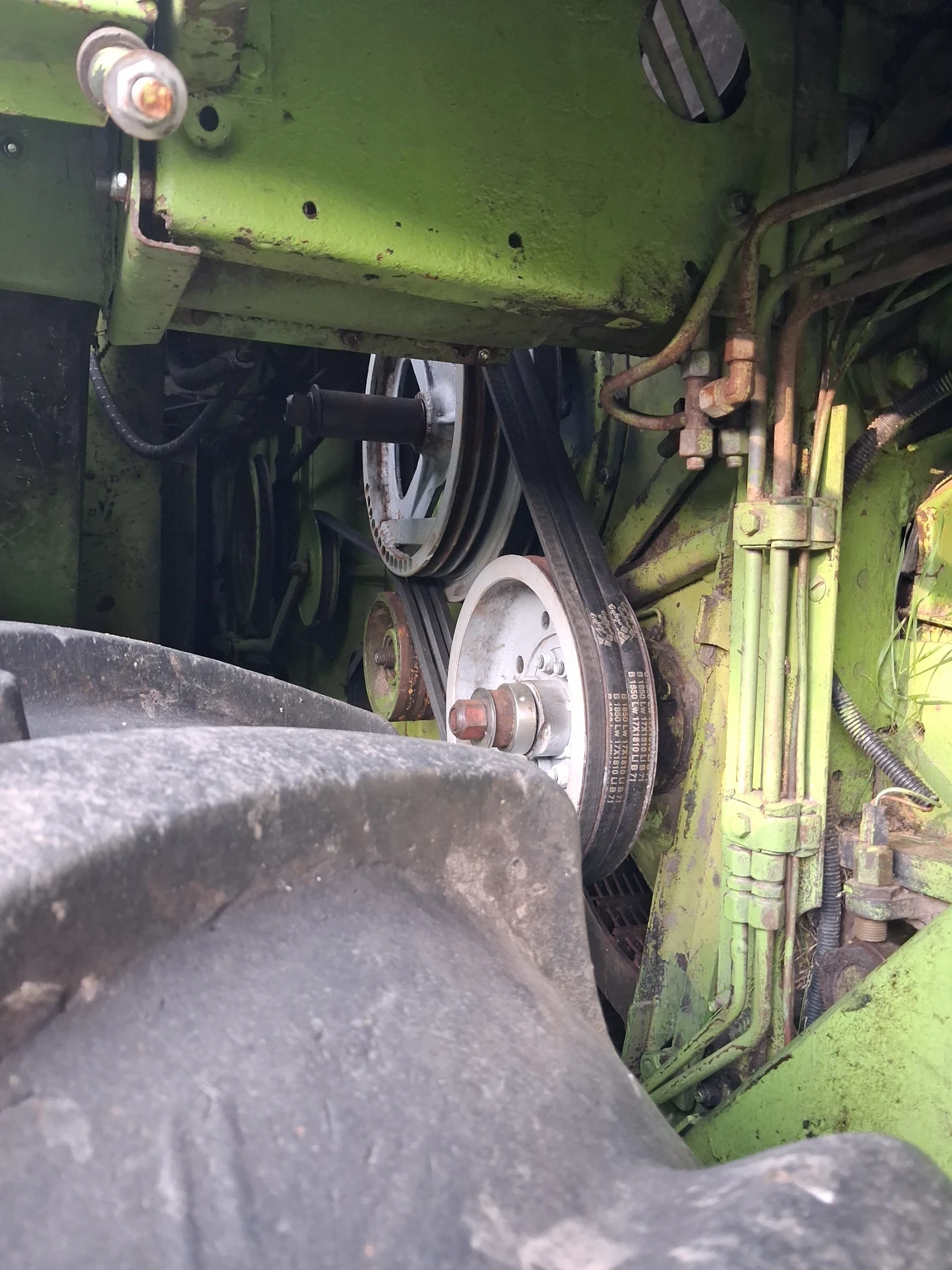 Комбайн Claas 108SL , снимка 14 - Селскостопанска техника - 54776335
