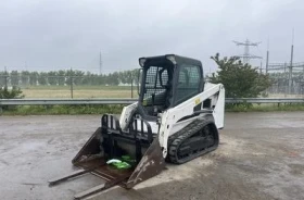        Bobcat T450