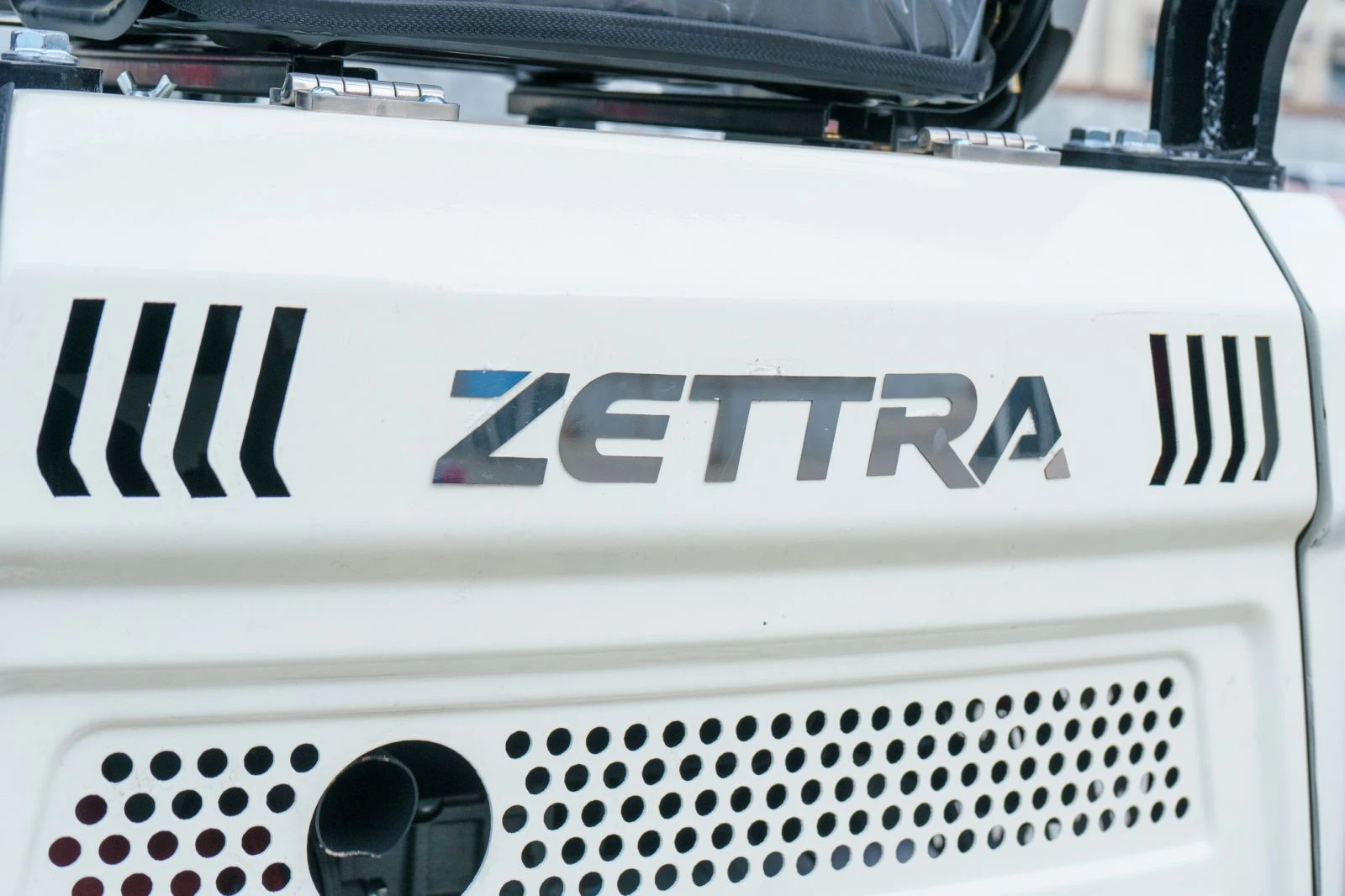 Багер ZETTRA Z15, снимка 15 - Индустриална техника - 53988632