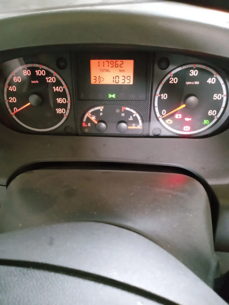 Кемпер HYMER / ERIBA 508, снимка 8 - Каравани и кемпери - 52338126