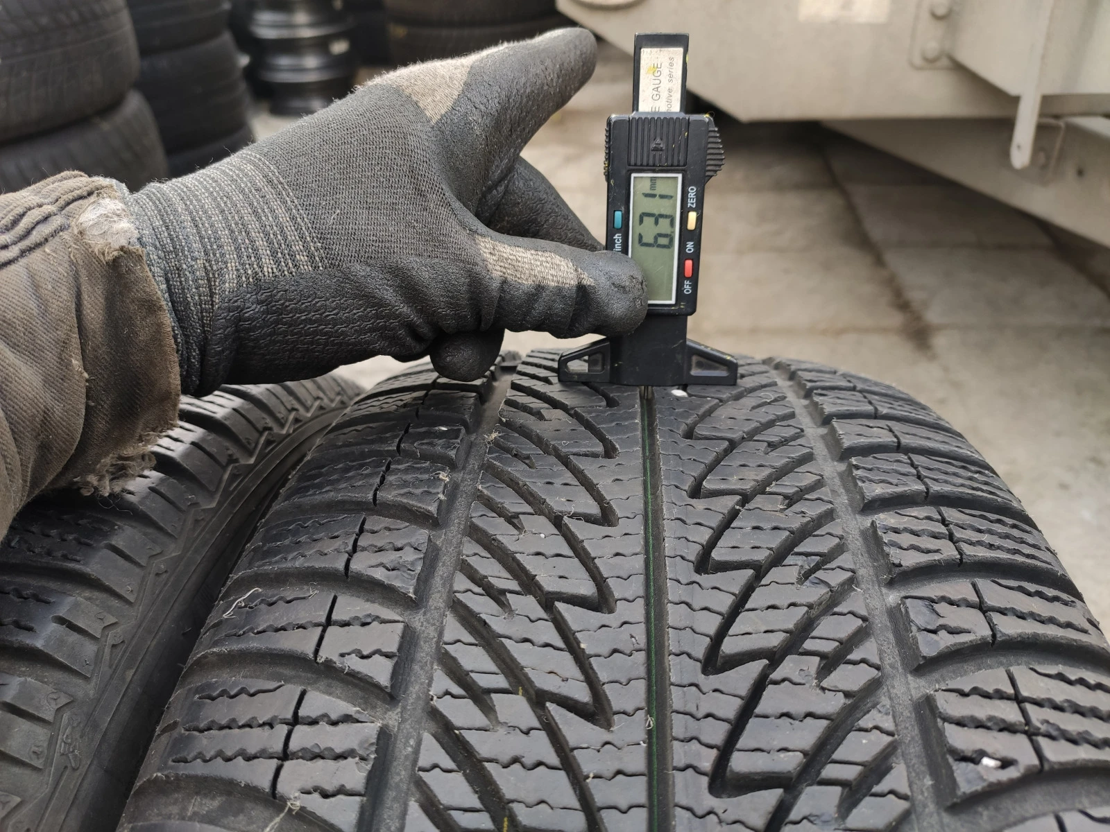  235/45R18 | Mobile.bg   4