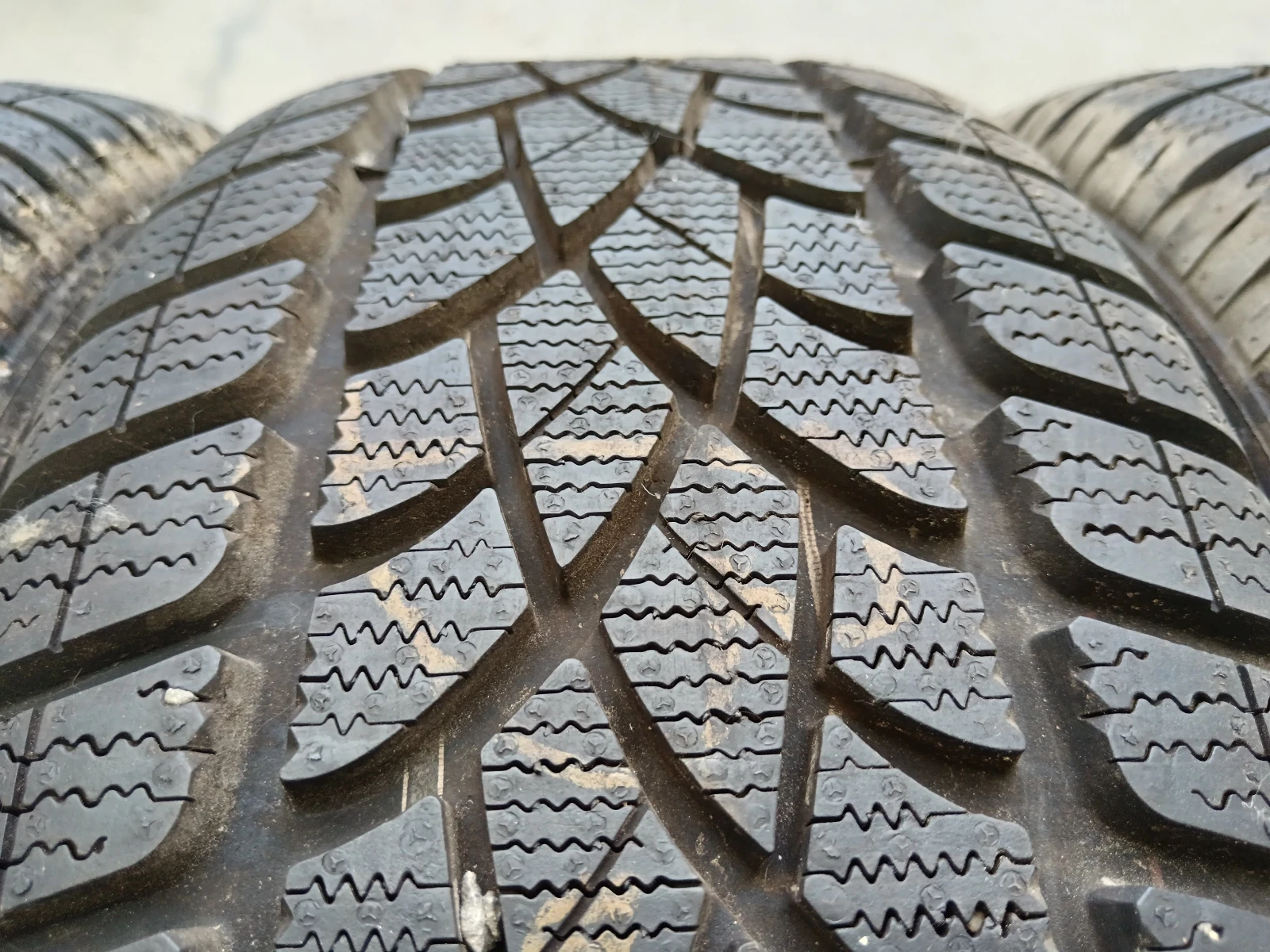 ���� 215/60R16 | Mobile.bg � ����������� 4