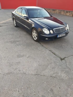 Mercedes-Benz E 220, снимка 11