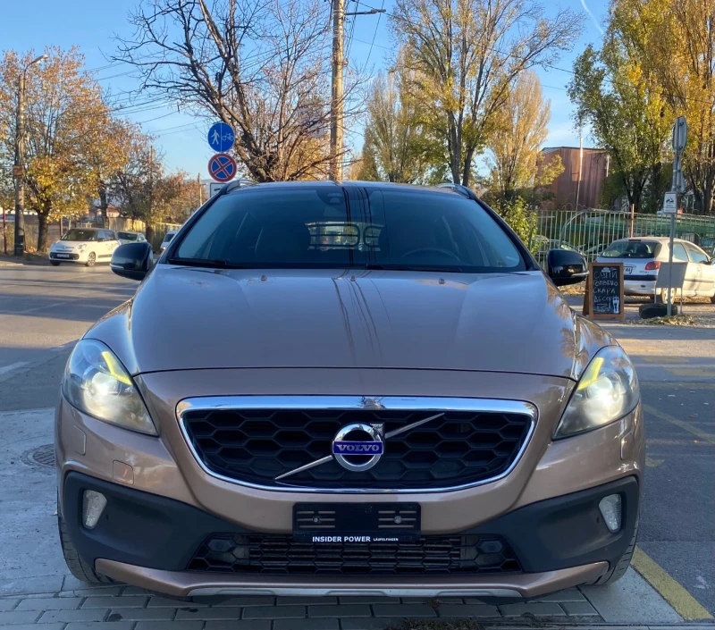 Volvo V40 Cross Country 2.5i-270 к.с. Автоматик 4х4 Вс.екстри! HEICO, снимка 3 - Автомобили и джипове - 47869503