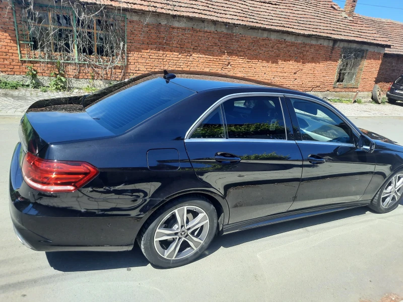 Mercedes-Benz E 220, снимка 4 - Автомобили и джипове - 48665260