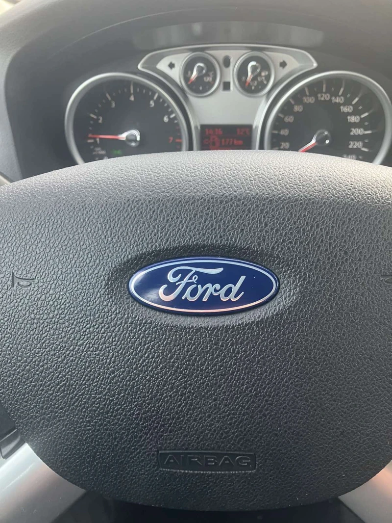 Ford Focus 1.6, снимка 12 - Автомобили и джипове - 49161578