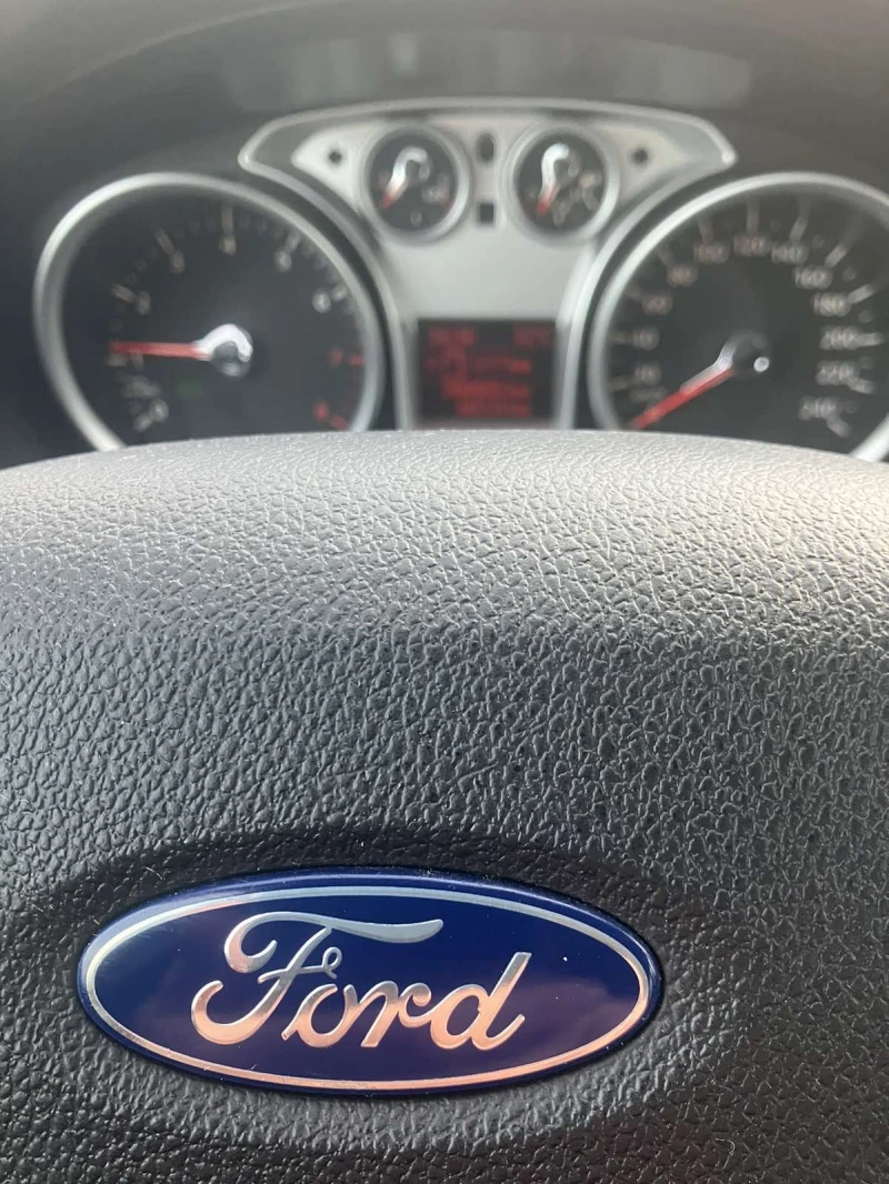 Ford Focus 1.6, снимка 13 - Автомобили и джипове - 49161578