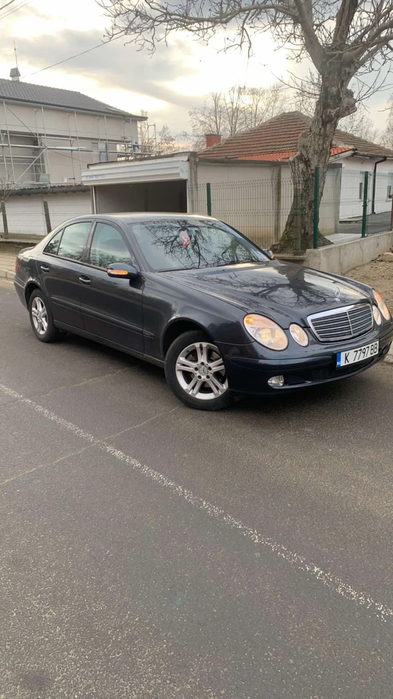 Mercedes-Benz E 270, снимка 15 - Автомобили и джипове - 49307083