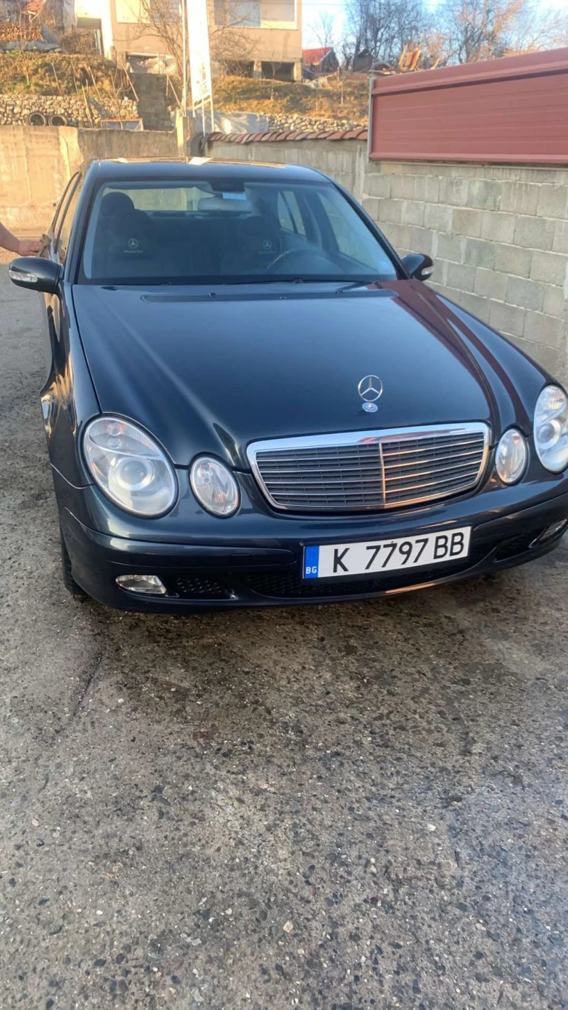 Mercedes-Benz E 270, снимка 12 - Автомобили и джипове - 49307083