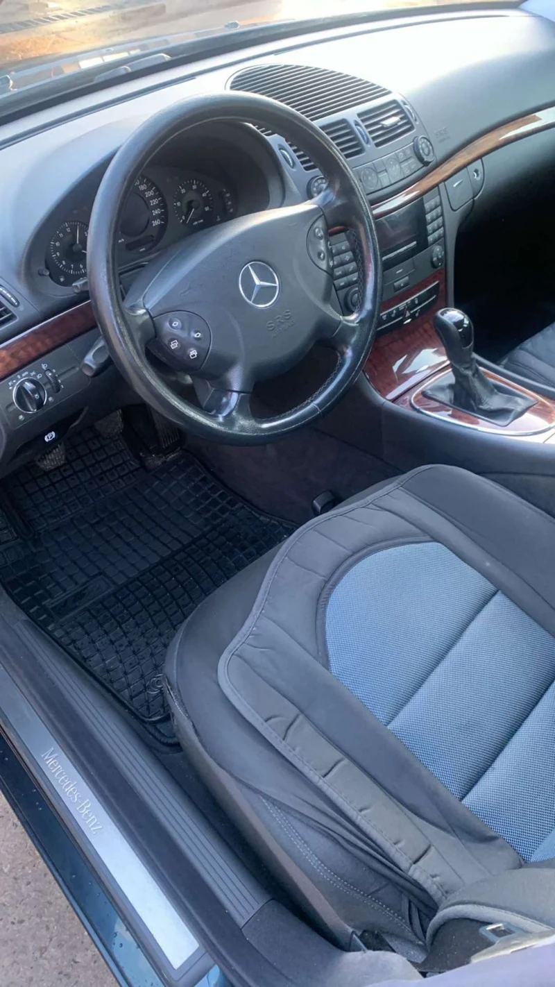 Mercedes-Benz E 270, снимка 14 - Автомобили и джипове - 49307083