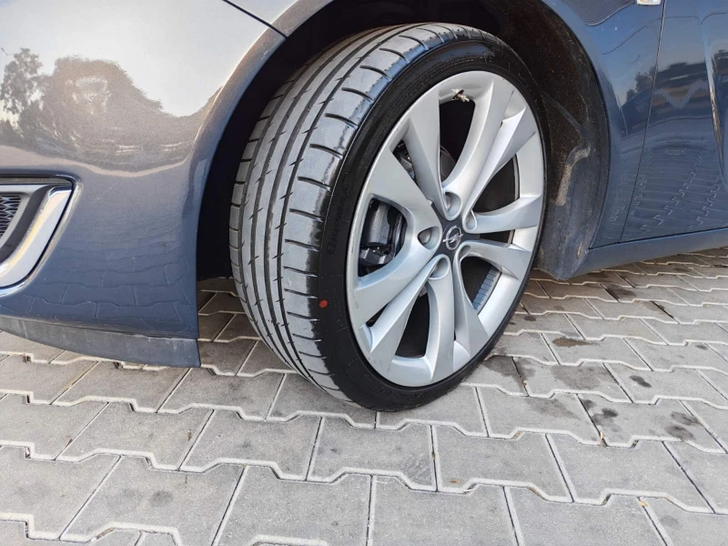 Opel Insignia 1.6 CDTI 136ks NAVI, снимка 8 - Автомобили и джипове - 52338093
