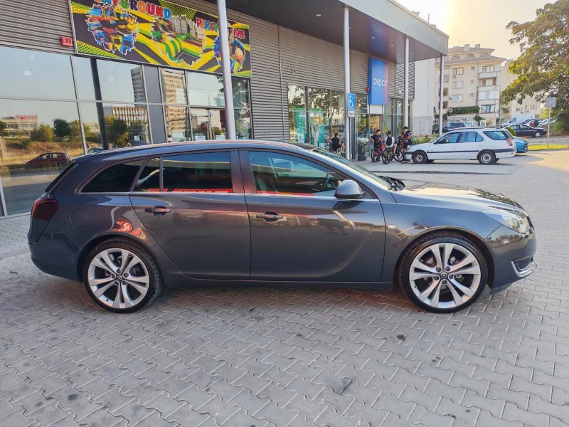 Opel Insignia 1.6 CDTI 136ks NAVI, снимка 3 - Автомобили и джипове - 52338093
